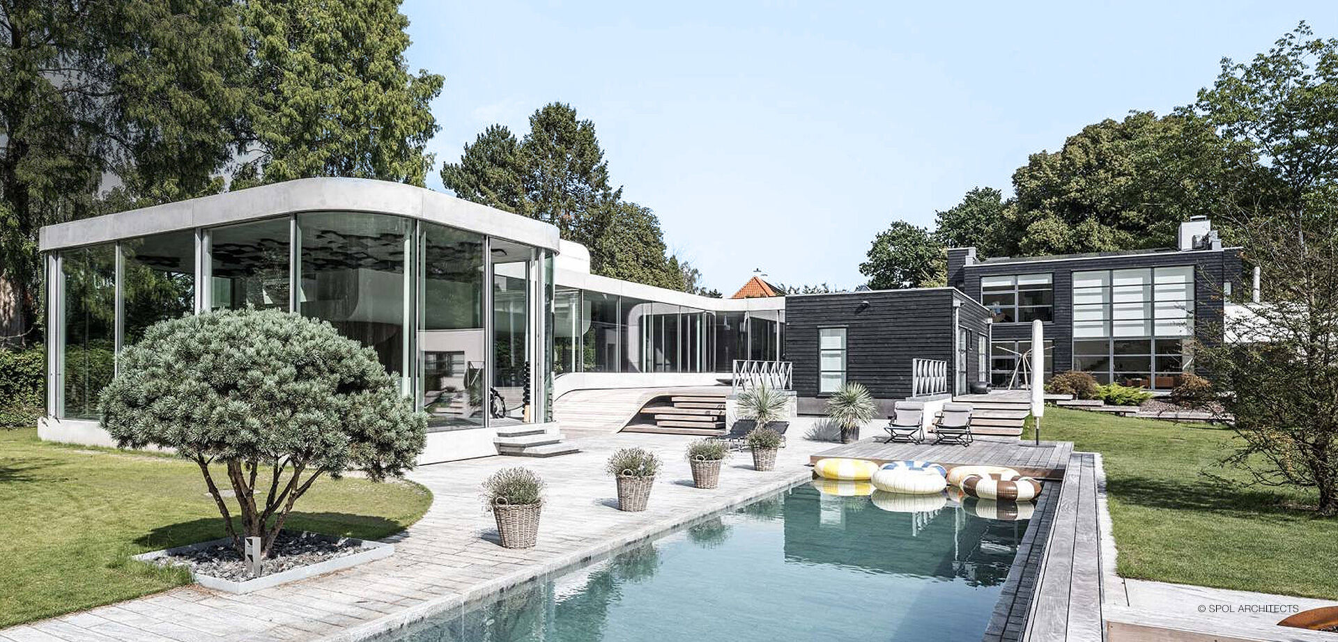 Visite Priv&eacute;e - Villa Kirk x Bubble Curve