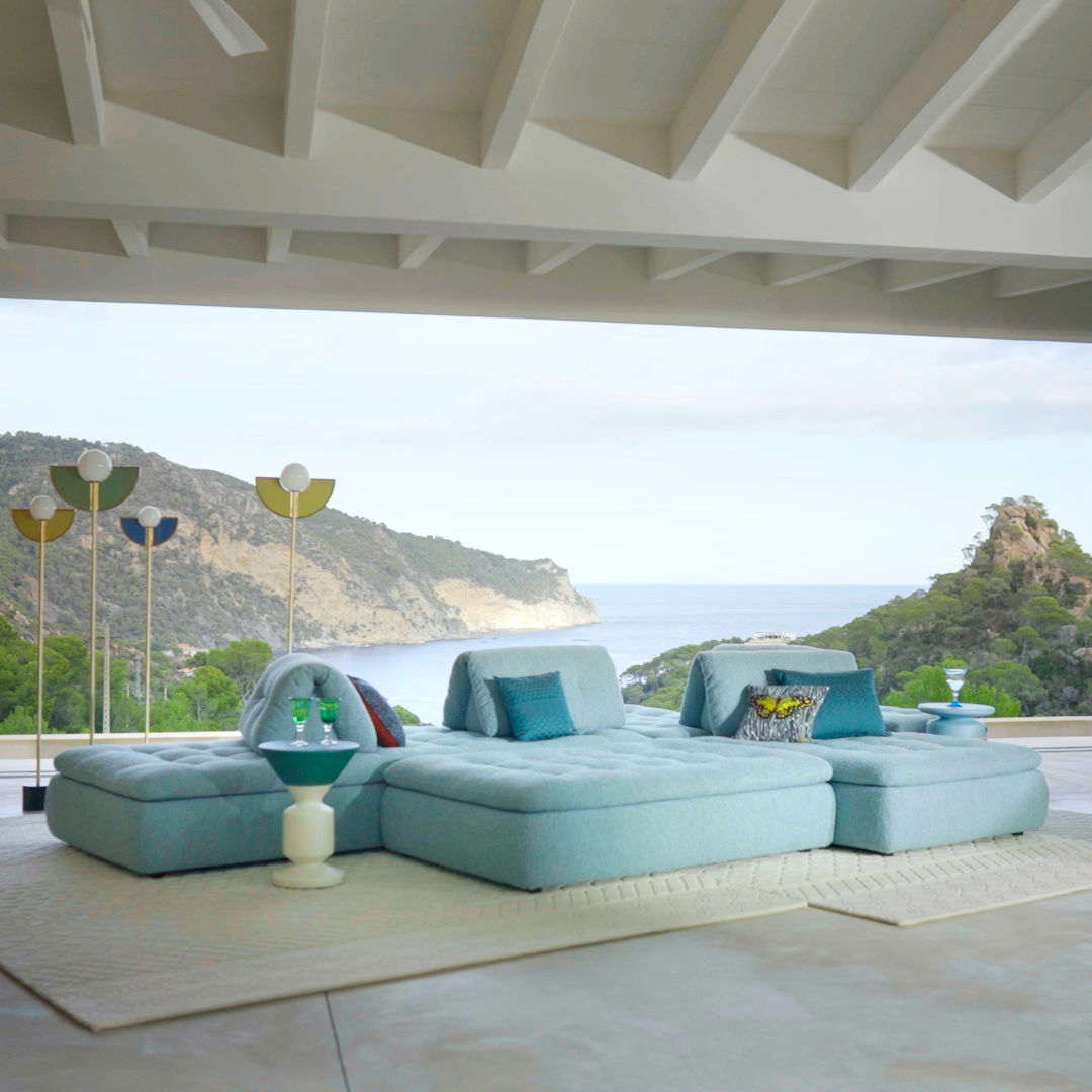 Conversation, dise&ntilde;o Philippe Bouix