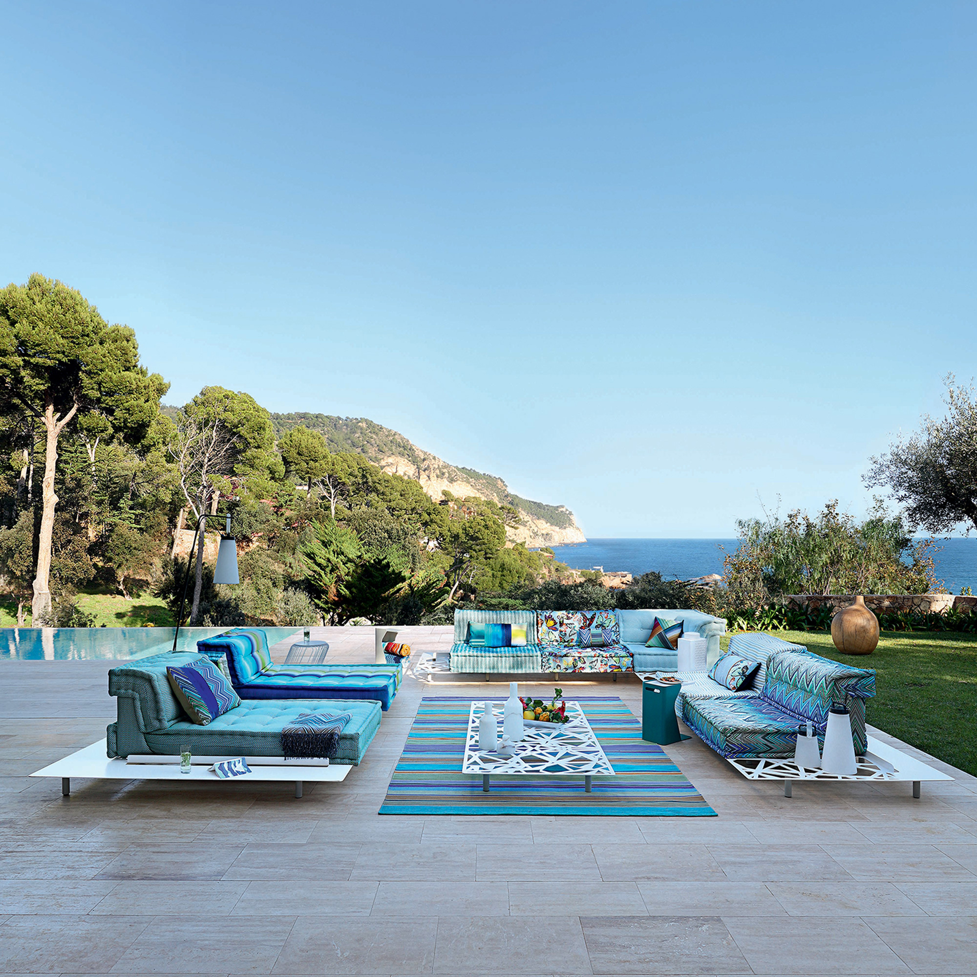 Mah Jong Outdoor, designed by Hans Hopfer